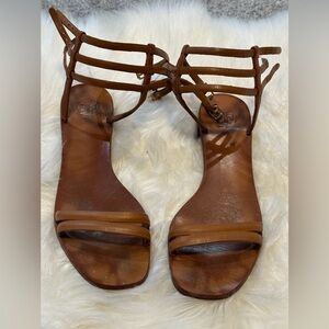 Tory Burch | strappy leather sandals